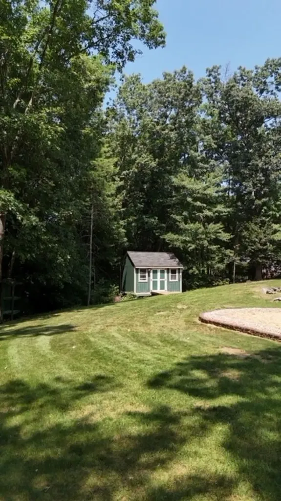 5 Grace Drive Hudson NH 03051
