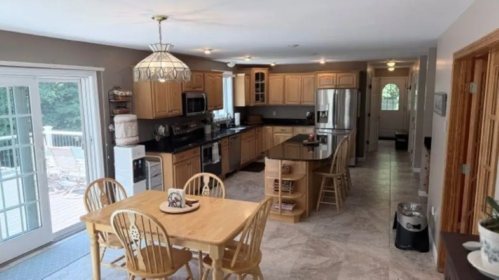 5 Grace Drive Hudson NH 03051