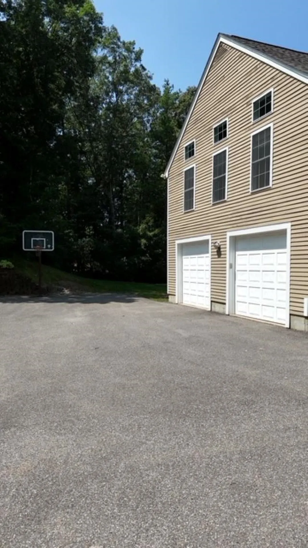 5 Grace Drive Hudson NH 03051