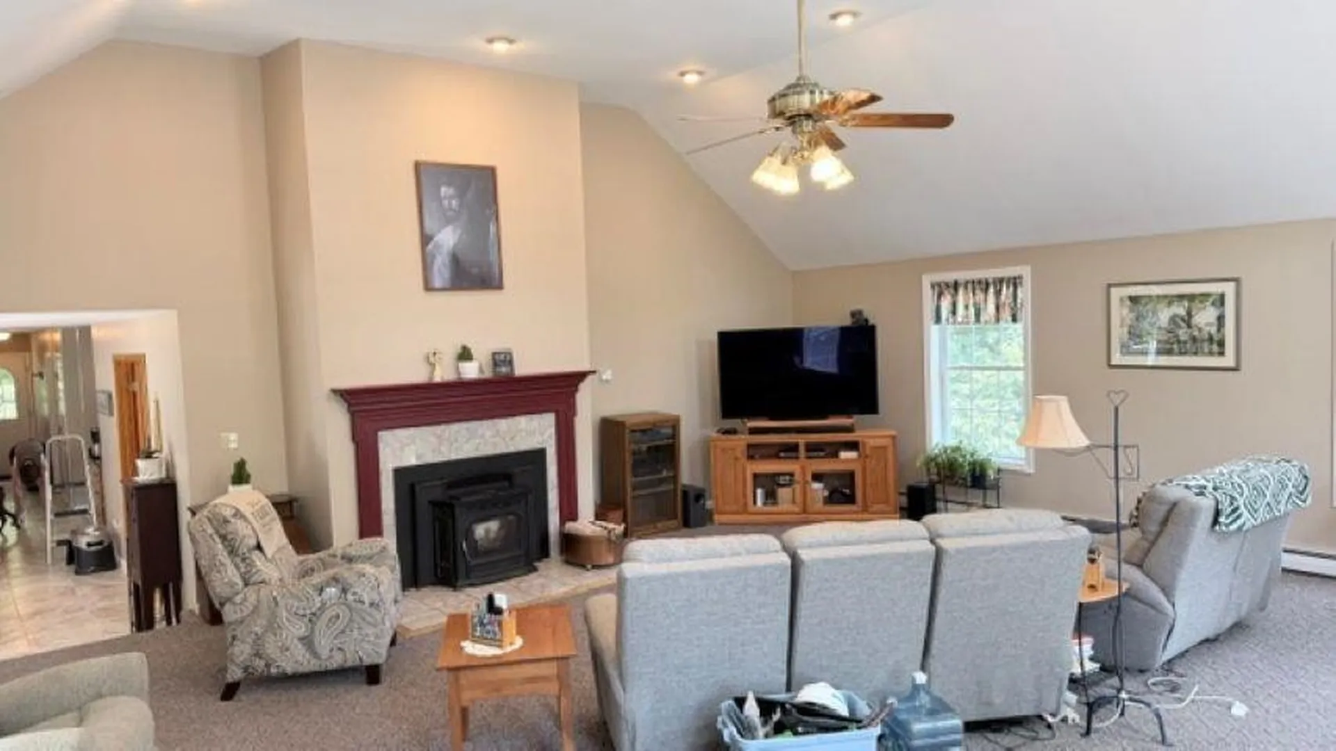 5 Grace Drive Hudson NH 03051