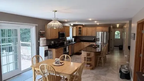 5 Grace Drive Hudson NH 03051
