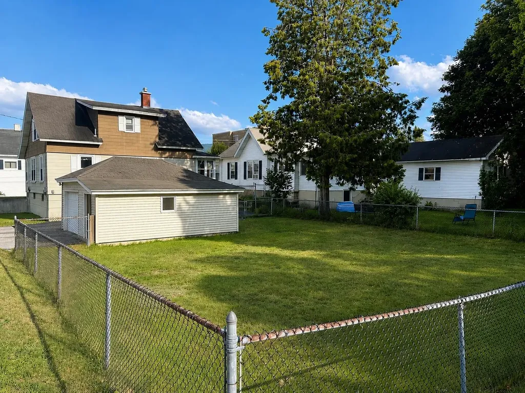 679 Third Avenue Berlin NH 03570
