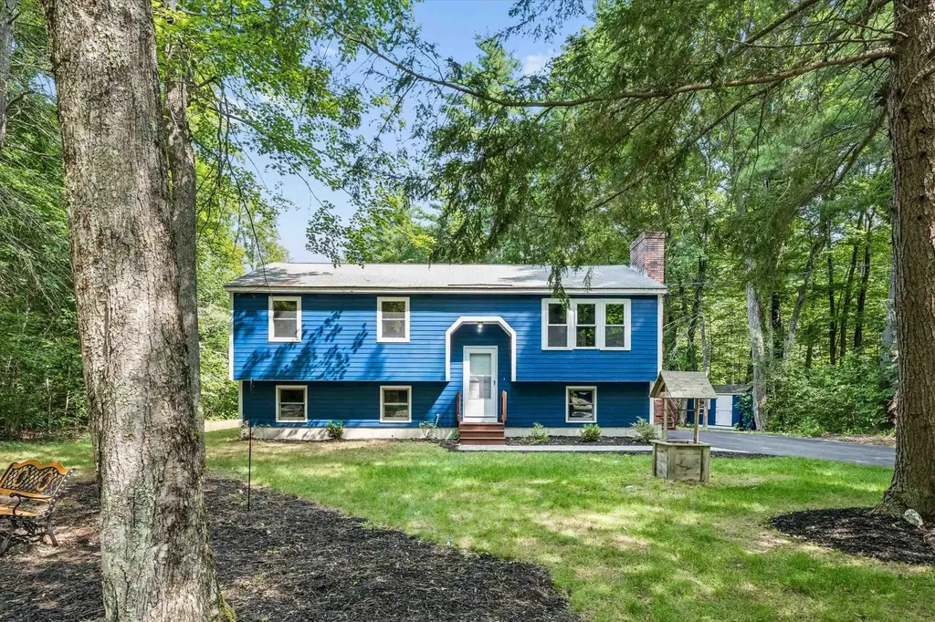 31 Evergreen Drive Goffstown NH 03045