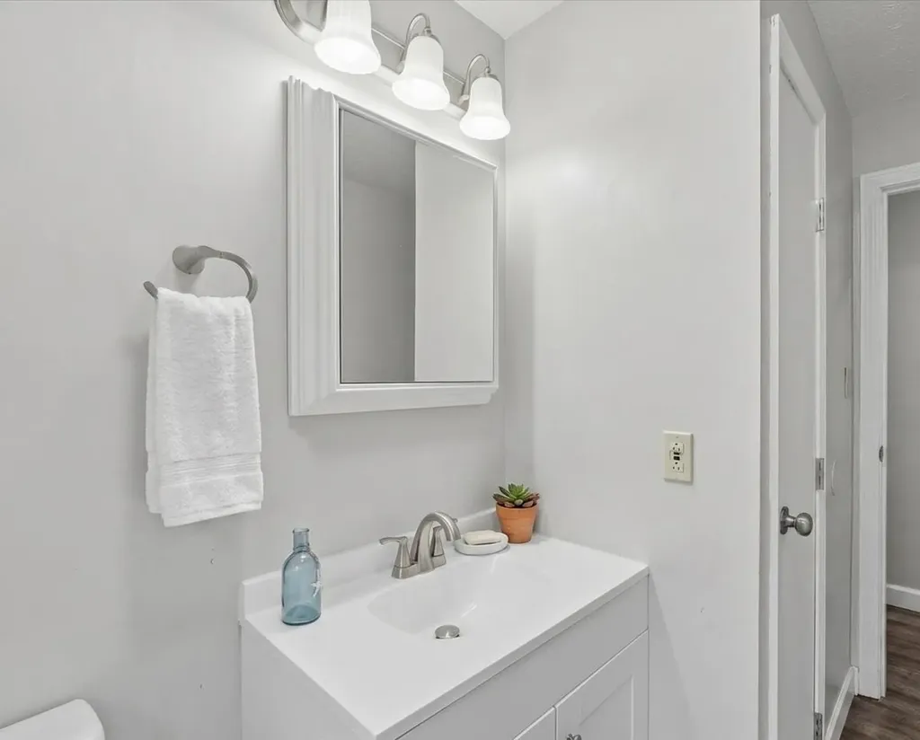 31 Evergreen Drive Goffstown NH 03045