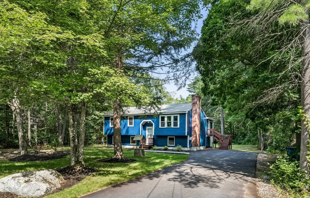 31 Evergreen Drive Goffstown NH 03045