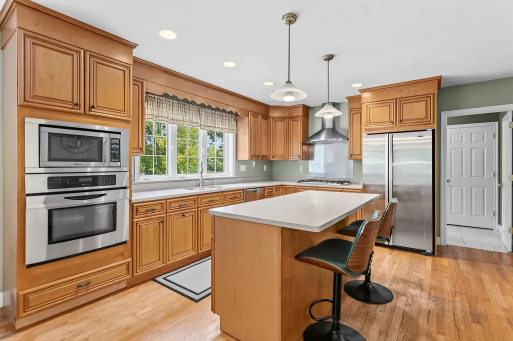 35 Mockingbird Hill Road Windham NH 03087
