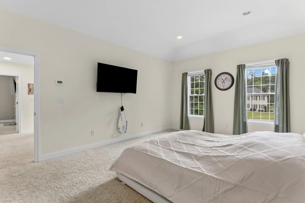 35 Mockingbird Hill Road Windham NH 03087