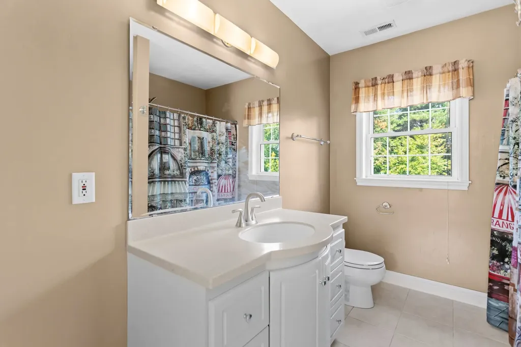 35 Mockingbird Hill Road Windham NH 03087