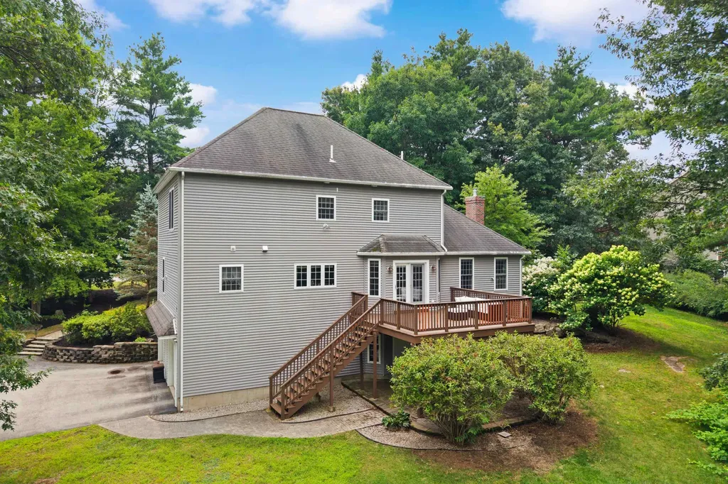 35 Mockingbird Hill Road Windham NH 03087