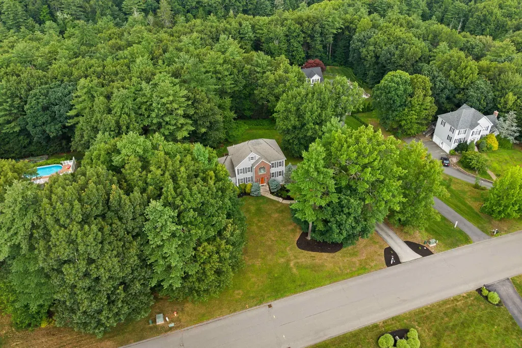 35 Mockingbird Hill Road Windham NH 03087