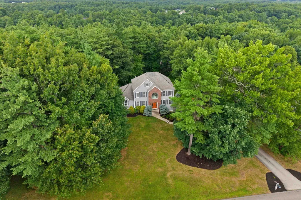 35 Mockingbird Hill Road Windham NH 03087