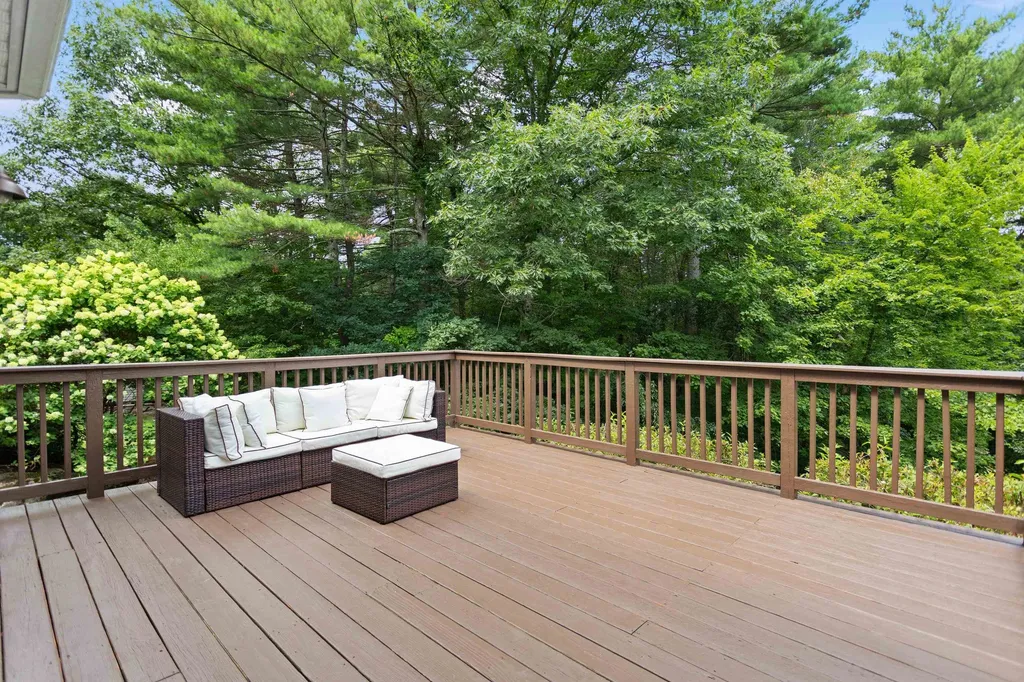 35 Mockingbird Hill Road Windham NH 03087