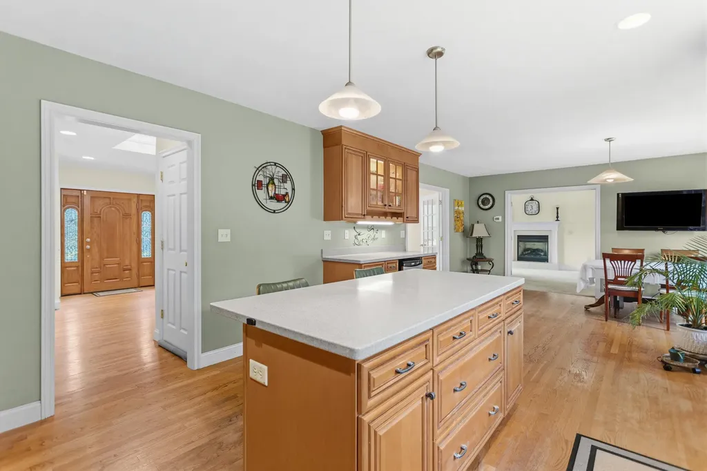 35 Mockingbird Hill Road Windham NH 03087