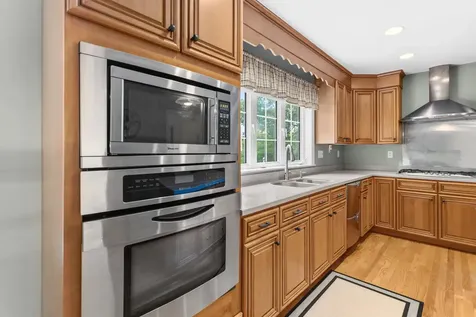 35 Mockingbird Hill Road Windham NH 03087