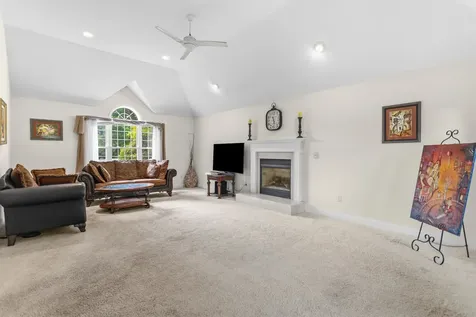 35 Mockingbird Hill Road Windham NH 03087