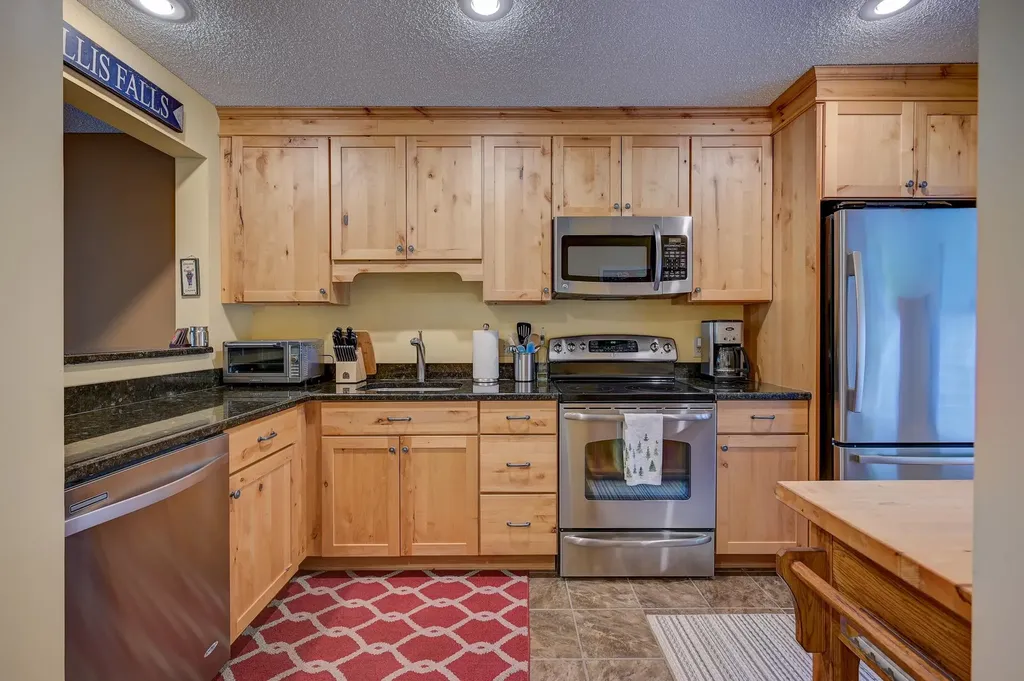 144 Whitaker Lane Conway NH 03860
