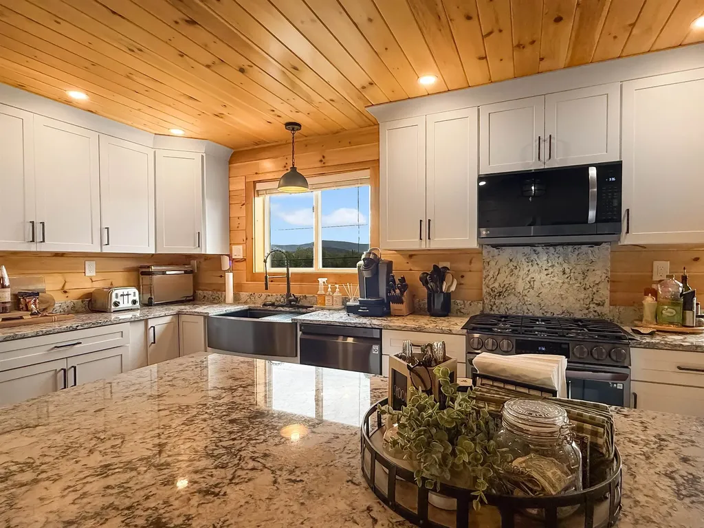428 E Colebrook Road Colebrook NH 03576