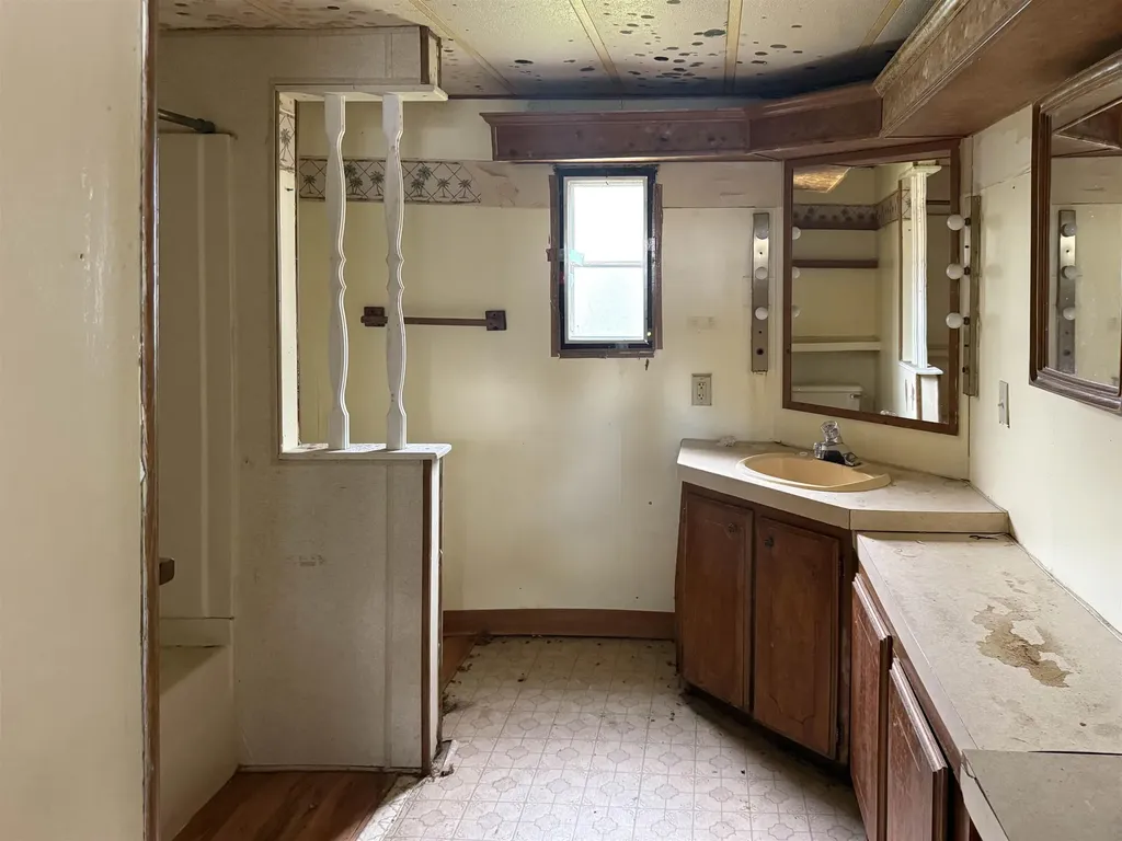862 Mayhew Turnpike Bridgewater NH 03222