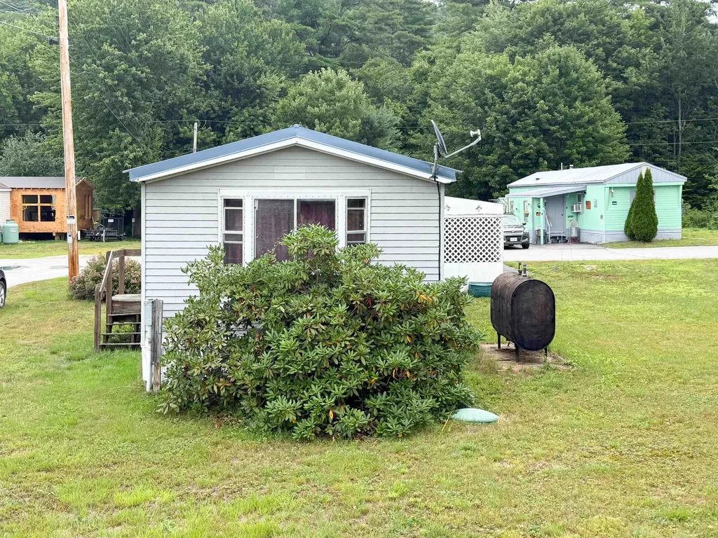 862 Mayhew Turnpike Bridgewater NH 03222