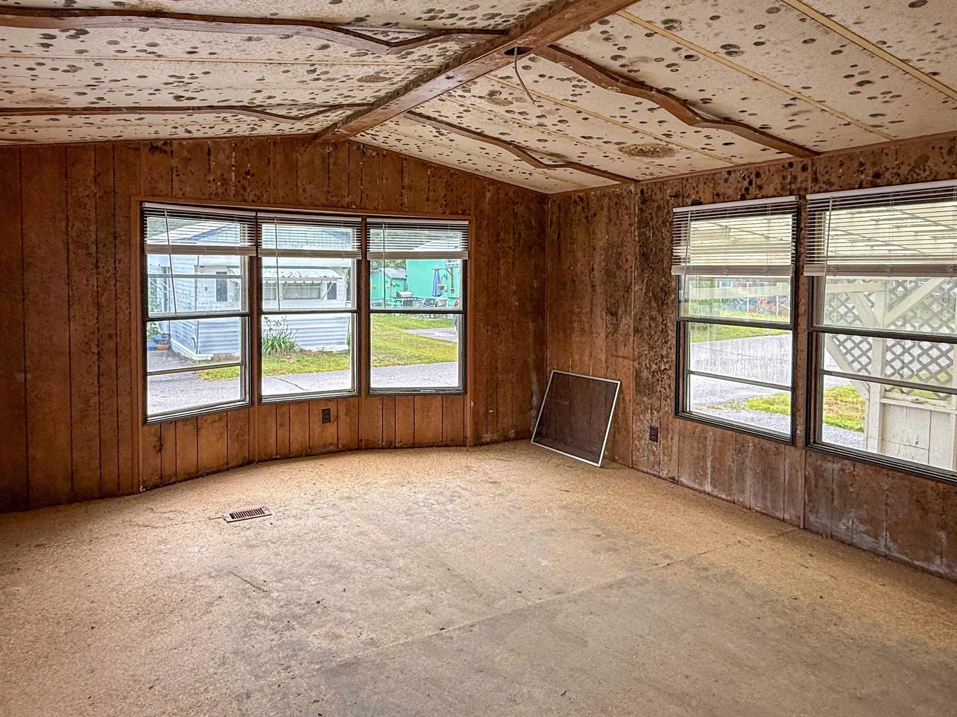 862 Mayhew Turnpike Bridgewater NH 03222