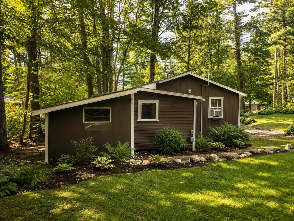9 Pinecrest Road Raymond NH 03077