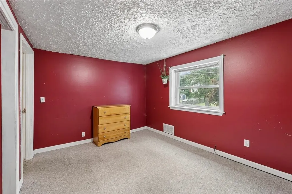 549 Lake Avenue Manchester NH 03103