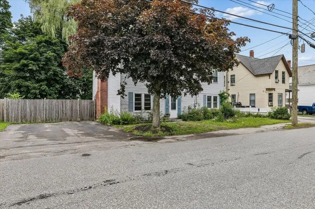 549 Lake Avenue Manchester NH 03103