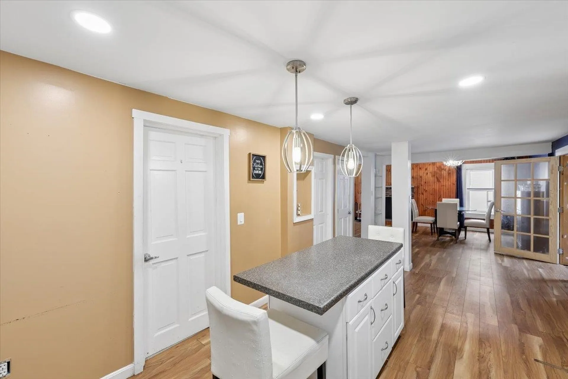 549 Lake Avenue Manchester NH 03103