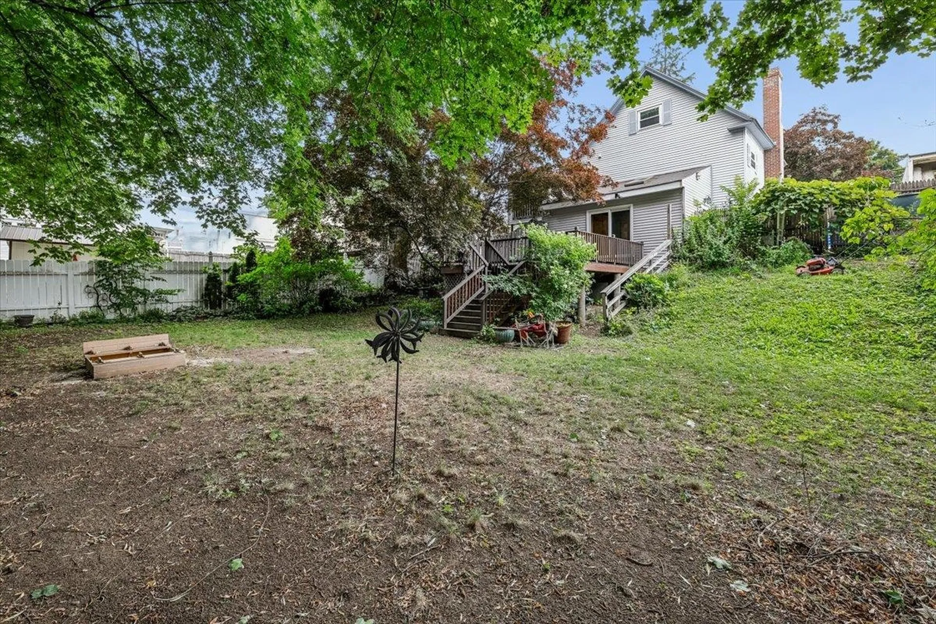 549 Lake Avenue Manchester NH 03103