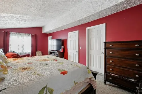 549 Lake Avenue Manchester NH 03103