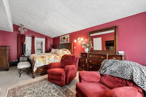 549 Lake Avenue Manchester NH 03103