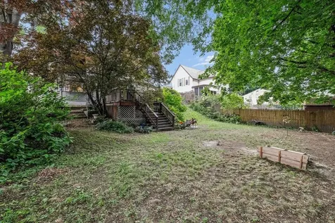 549 Lake Avenue Manchester NH 03103