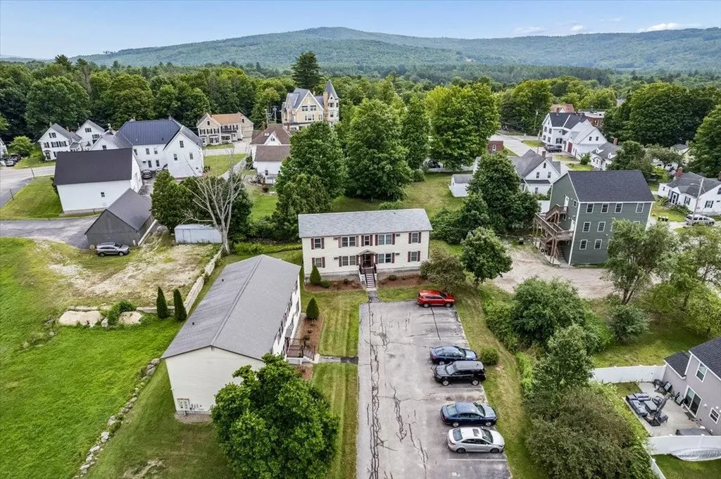 29 Central Street Hillsborough NH 03244