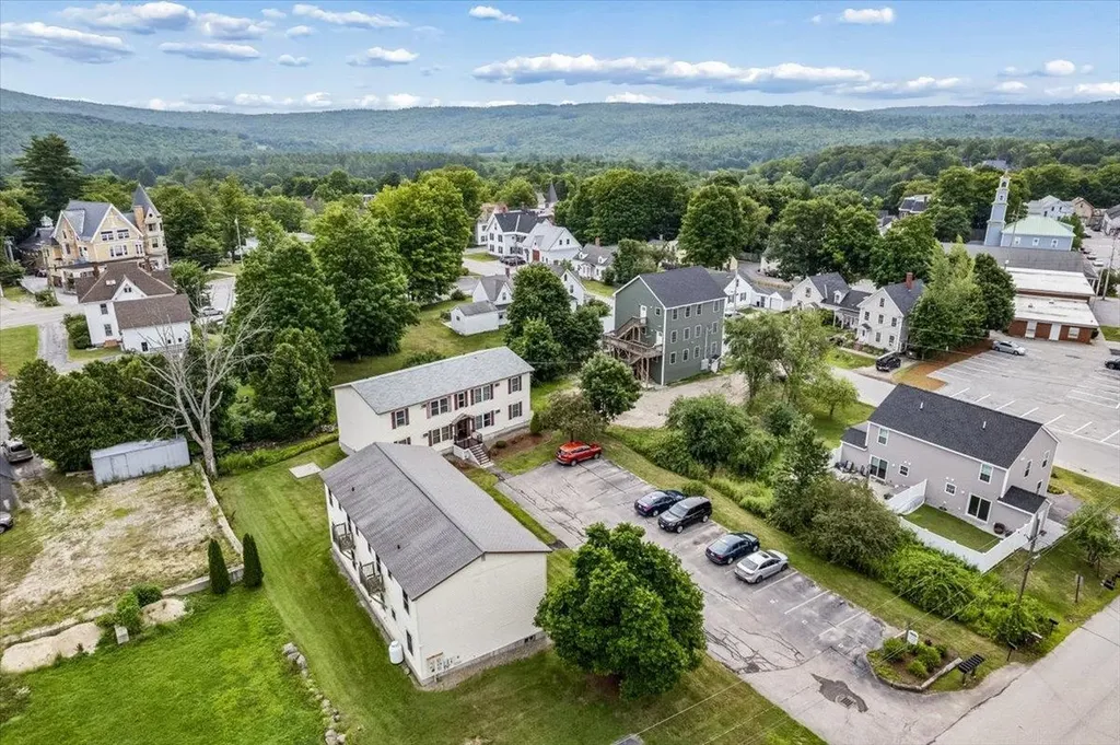 29 Central Street Hillsborough NH 03244