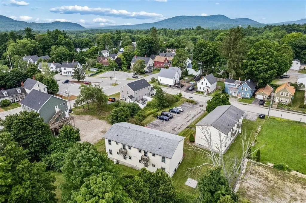 29 Central Street Hillsborough NH 03244