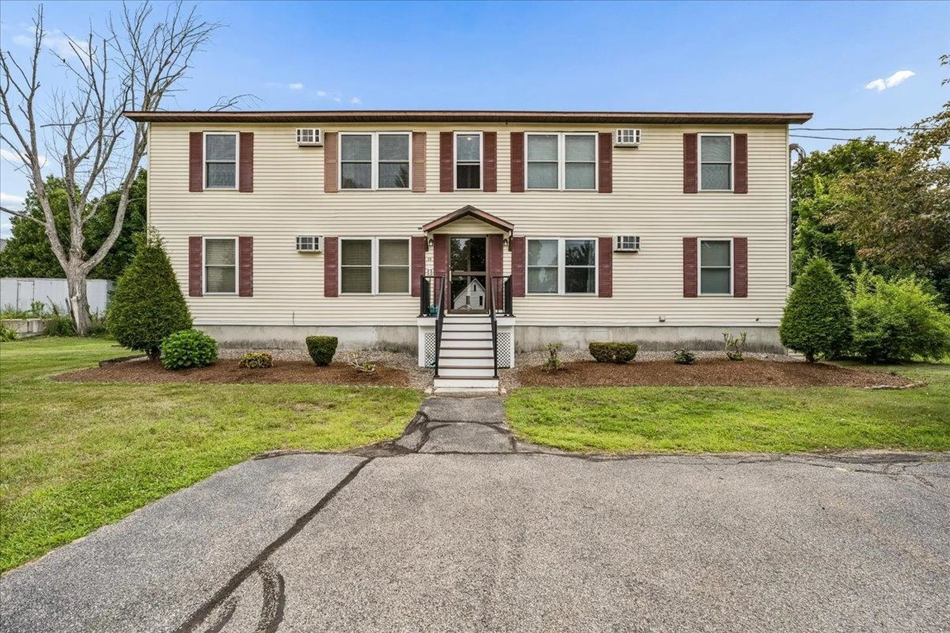 29 Central Street Hillsborough NH 03244