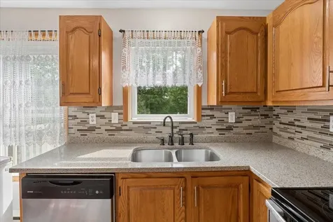 29 Central Street Hillsborough NH 03244