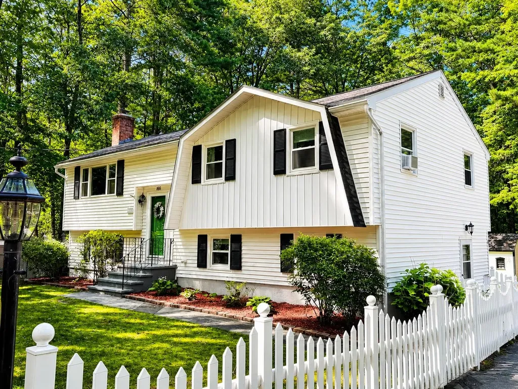 223 Baboosic Lake Road Merrimack NH 03054