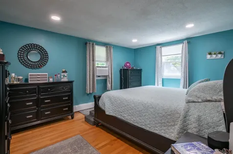 223 Baboosic Lake Road Merrimack NH 03054