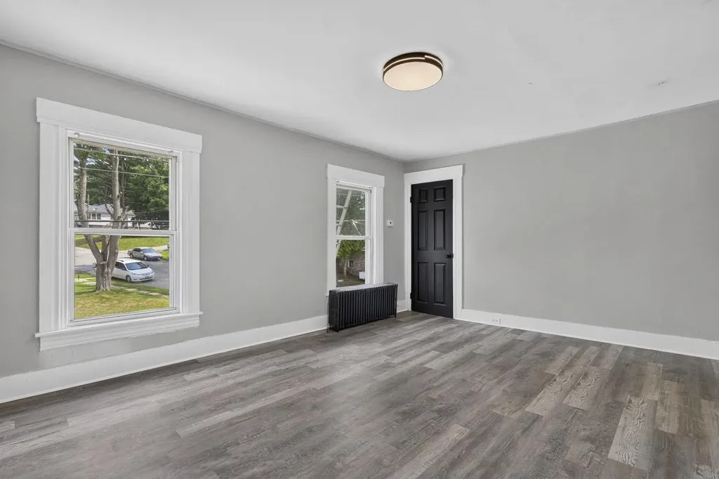 571 Amherst Street Manchester NH 03104