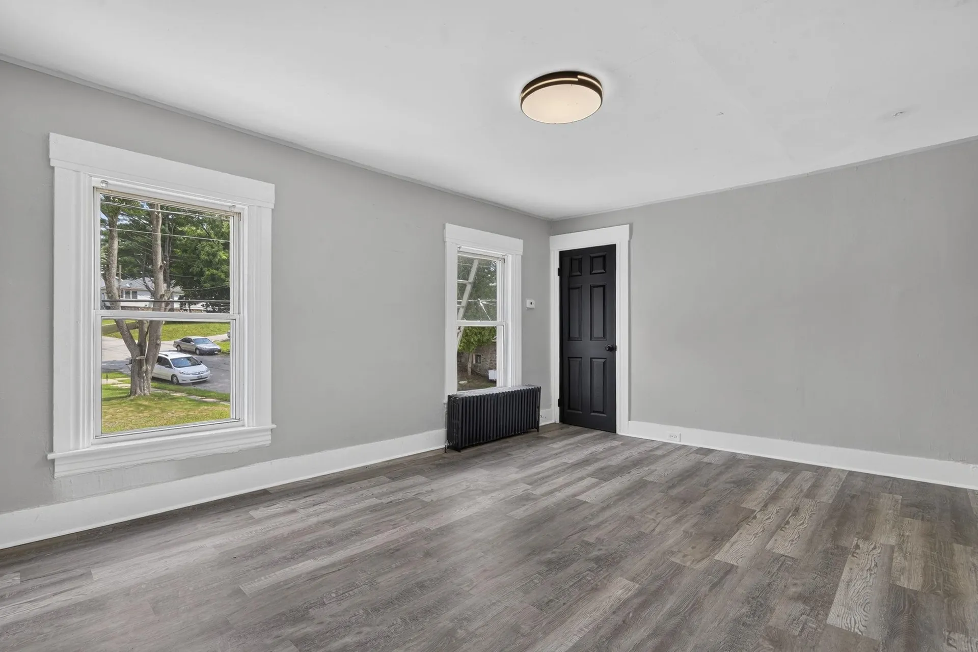 571 Amherst Street Manchester NH 03104
