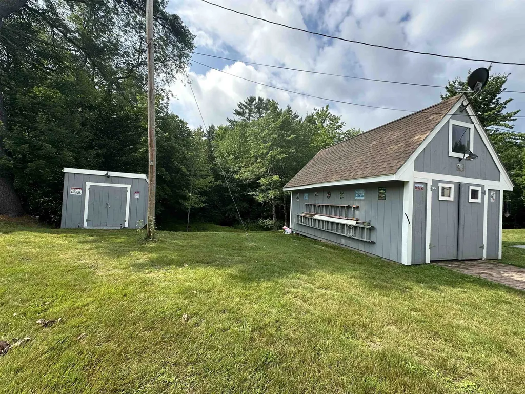 477 Dean Road Grafton NH 03240
