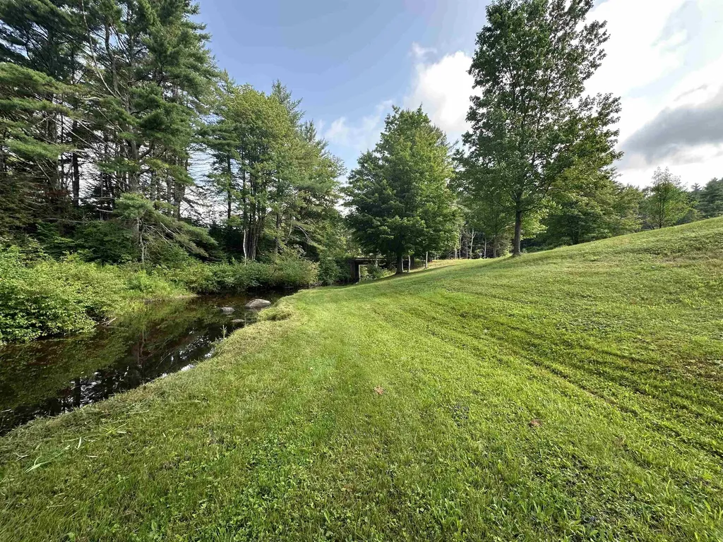 477 Dean Road Grafton NH 03240