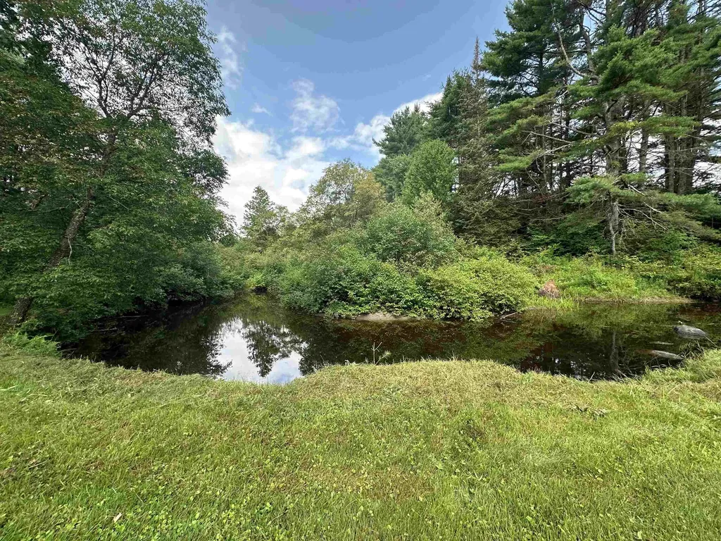 477 Dean Road Grafton NH 03240
