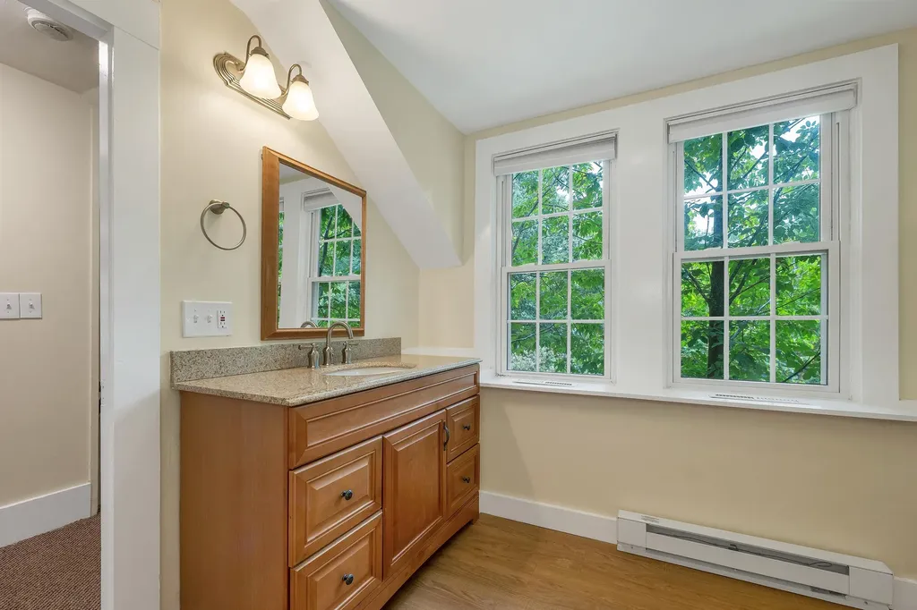 26 Old Mont Vernon Road Amherst NH 03031