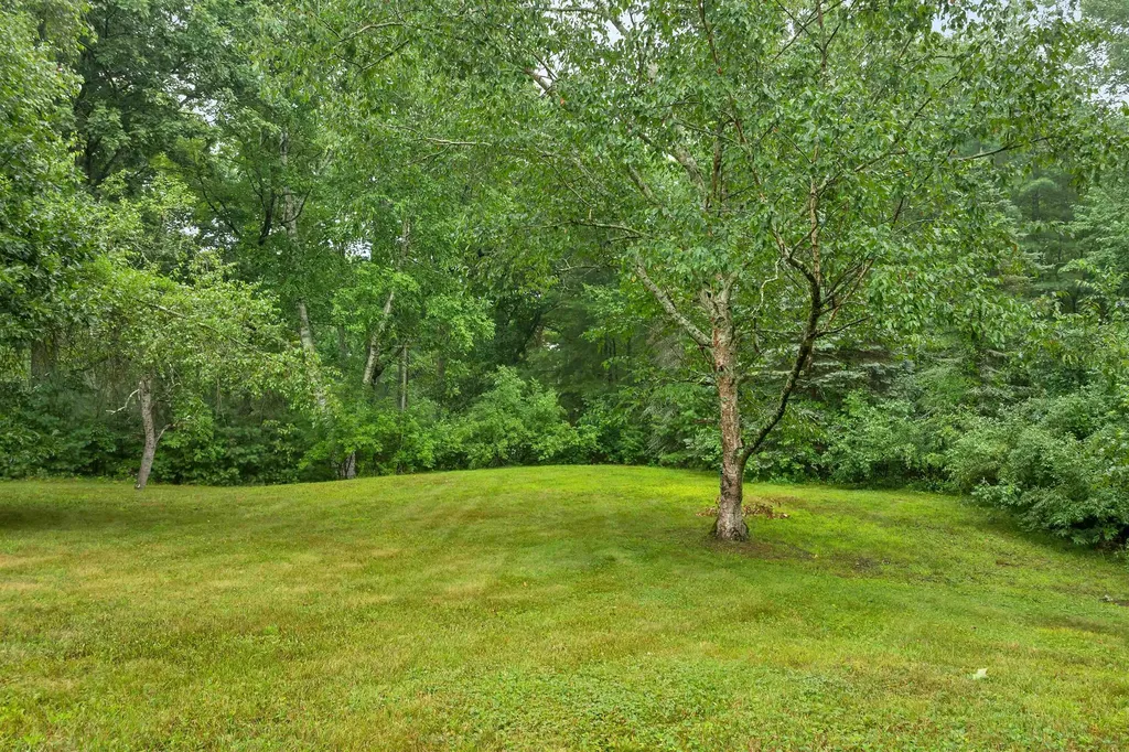 26 Old Mont Vernon Road Amherst NH 03031