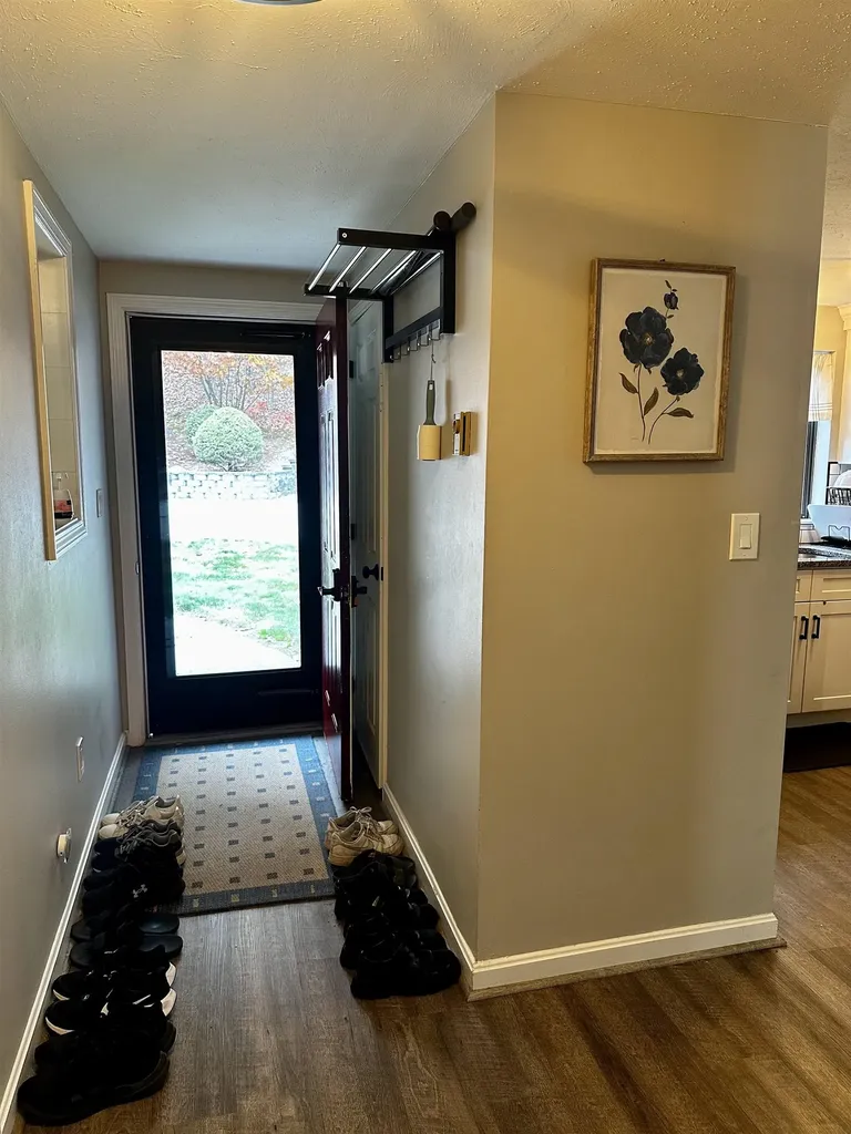 22 Essex Green Road Merrimack NH 03054