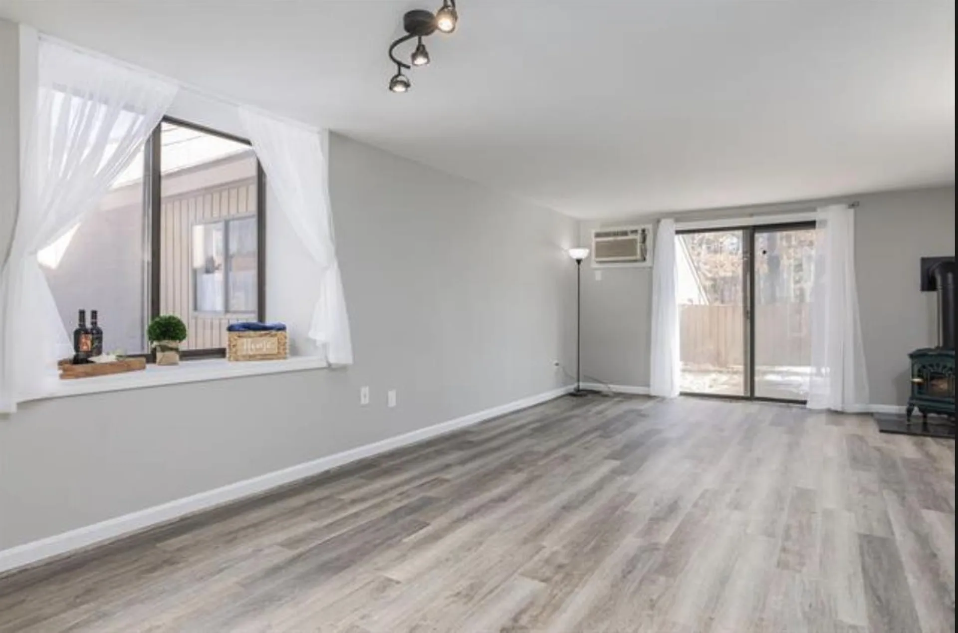 22 Essex Green Road Merrimack NH 03054