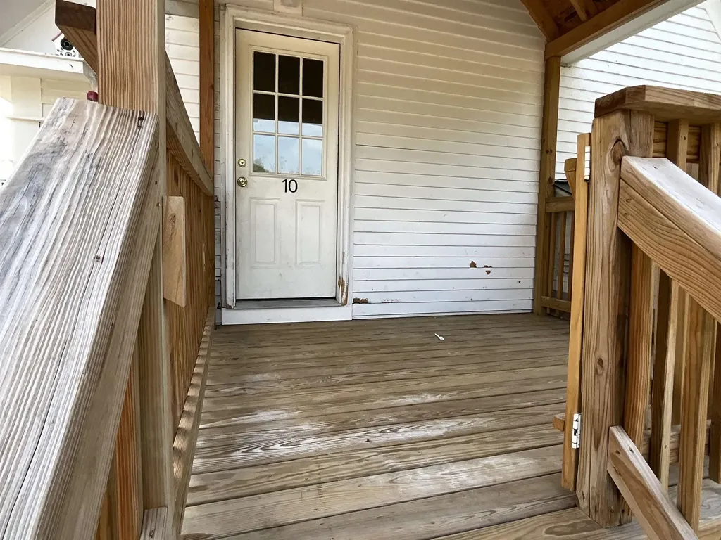 57 Washington Street Conway NH 03818