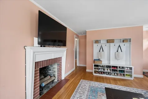23 Woodwells Garrison Road Hopkinton NH 03229
